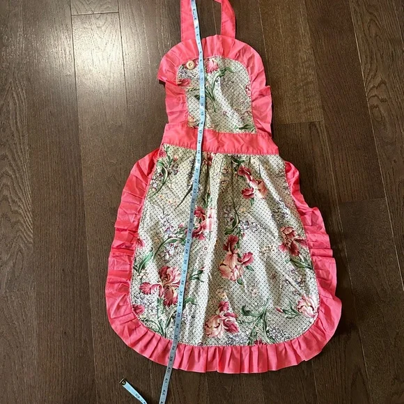 🌸 Vintage Floral Ruffled Homemade Apron 🌸 - Picture 3 of 4
